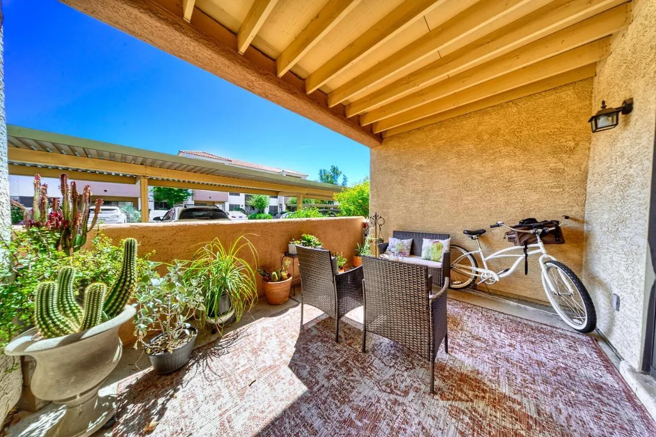 Apartment Cozy Cactus Condo In Scottsdale